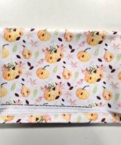Tkanina wodoodporna halloween dynie i liście jesienne białe 1mb 1gatunek